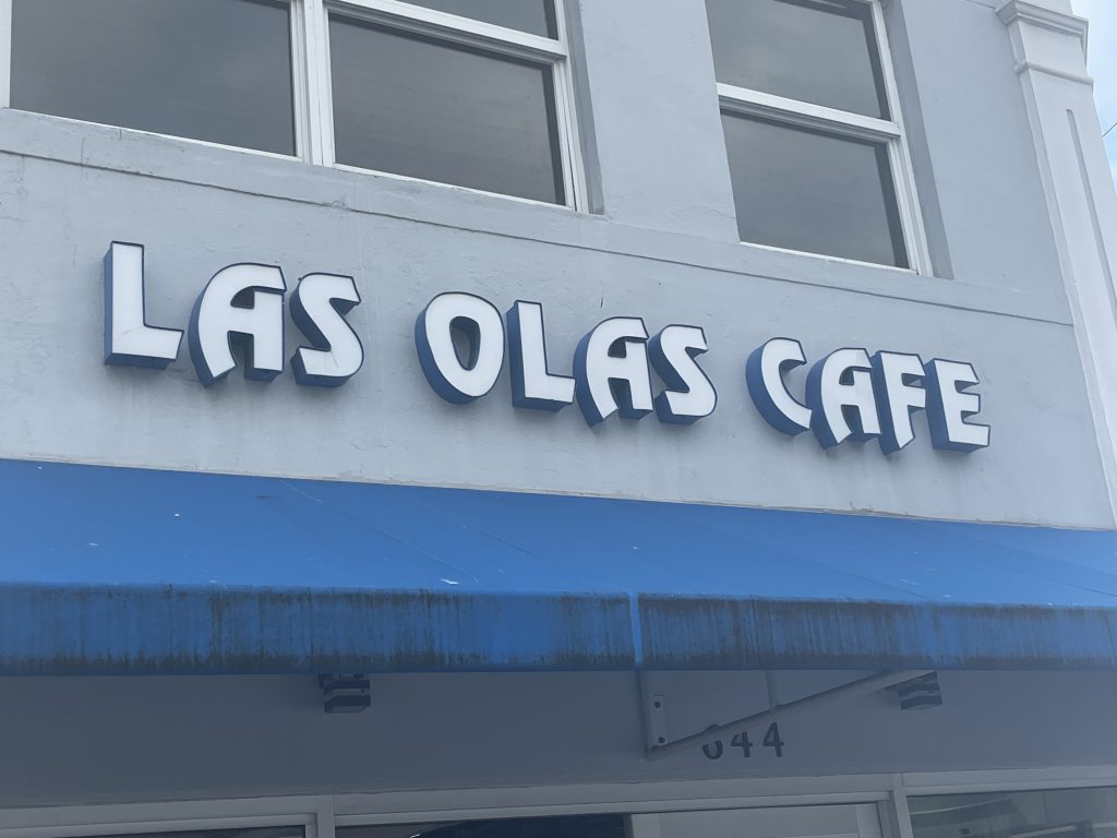 Las Olas Cafe